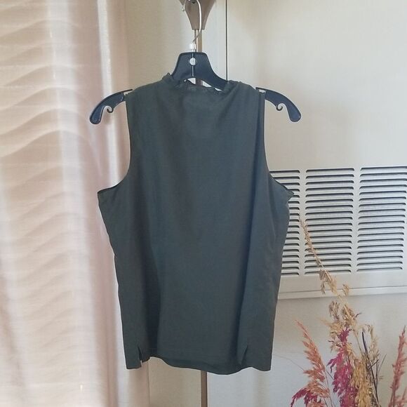 Eddie Bauer Olive Green Ruffle Sleeveless Top Wmn's size Large - Picture 5 of 5